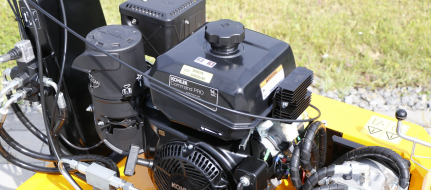 Grabenfräse mit hydraulischem Fahrantrieb und Kohler Motor TR 60/14 HC